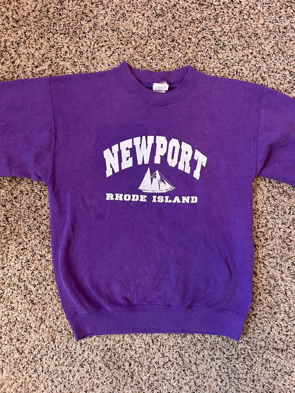 Starter Newport Rhode Island Sweatshirt Size 14-16 (Youth) Purple